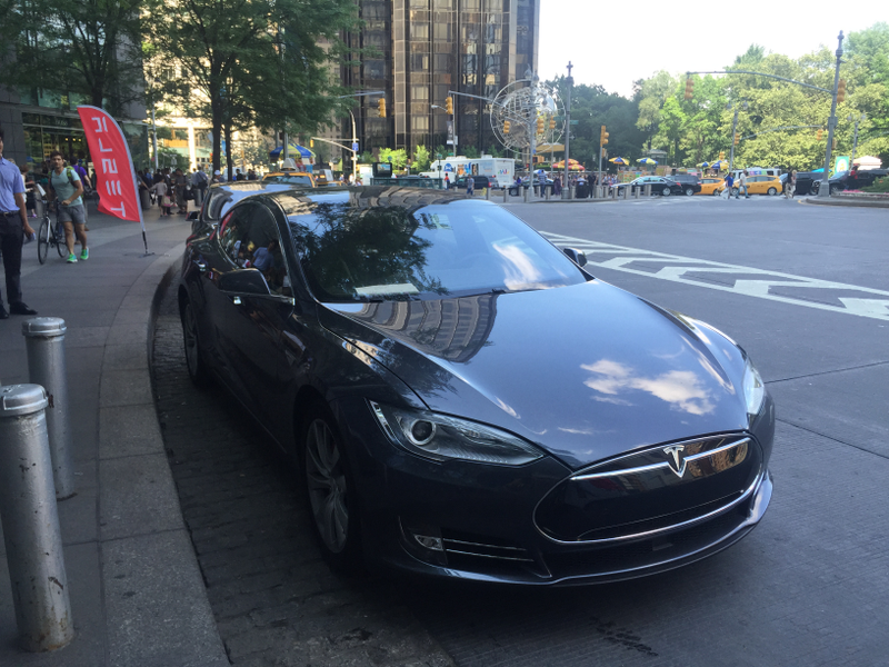 Illustration for article titled Test drove a Tesla P85D, again